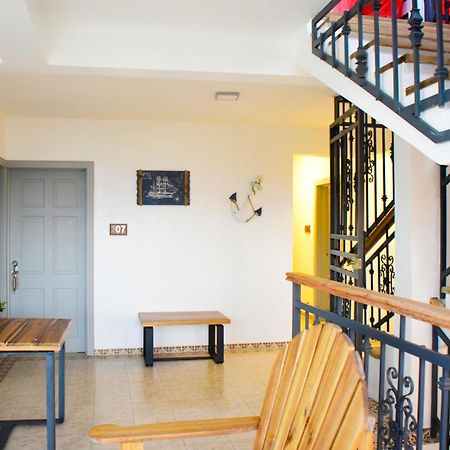 Hostal Marina Samana Exterior photo