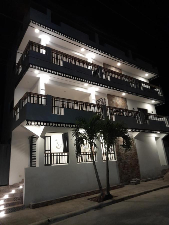 Hostal Marina Samana Exterior photo