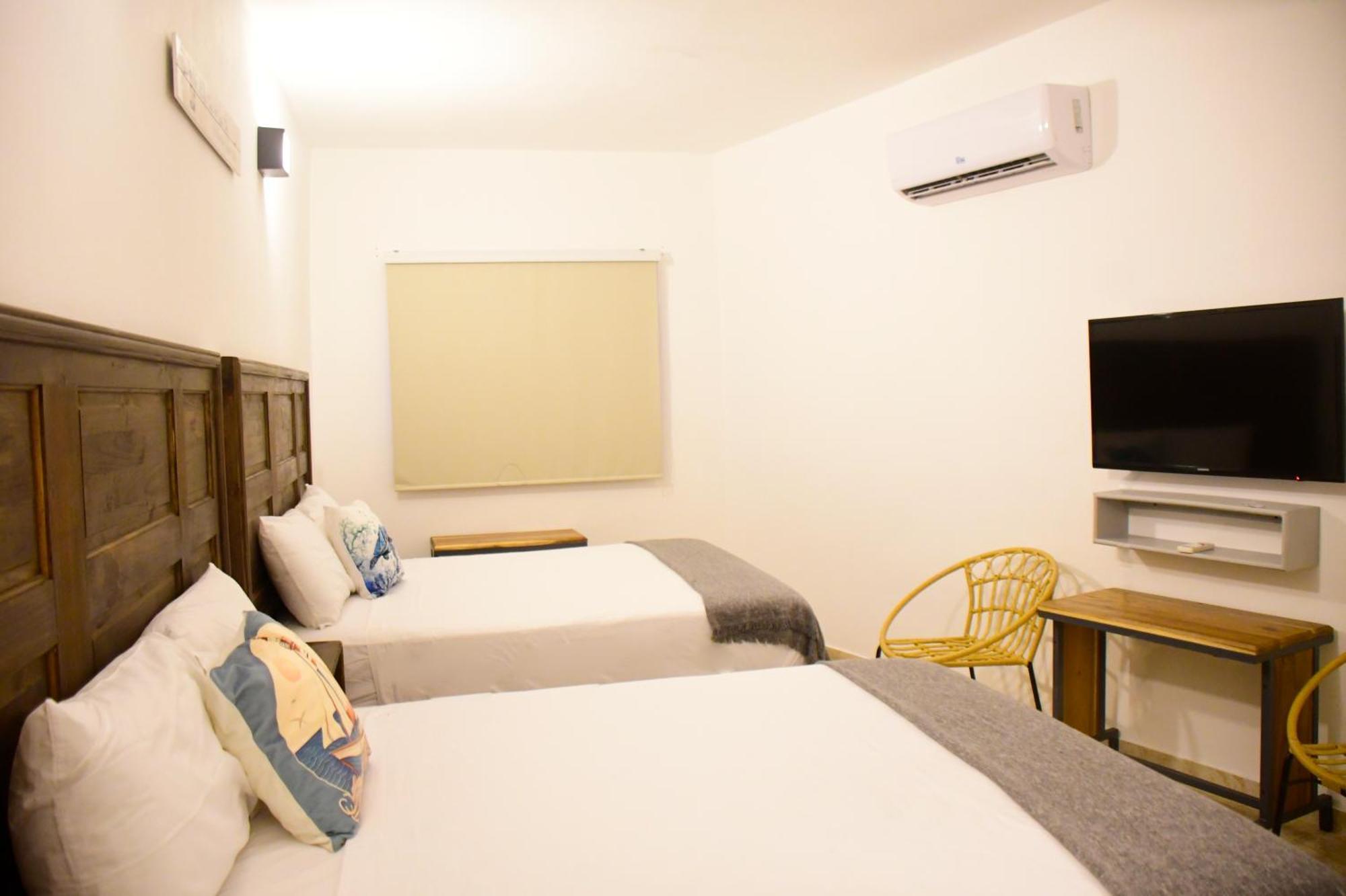 Hostal Marina Samana Exterior photo