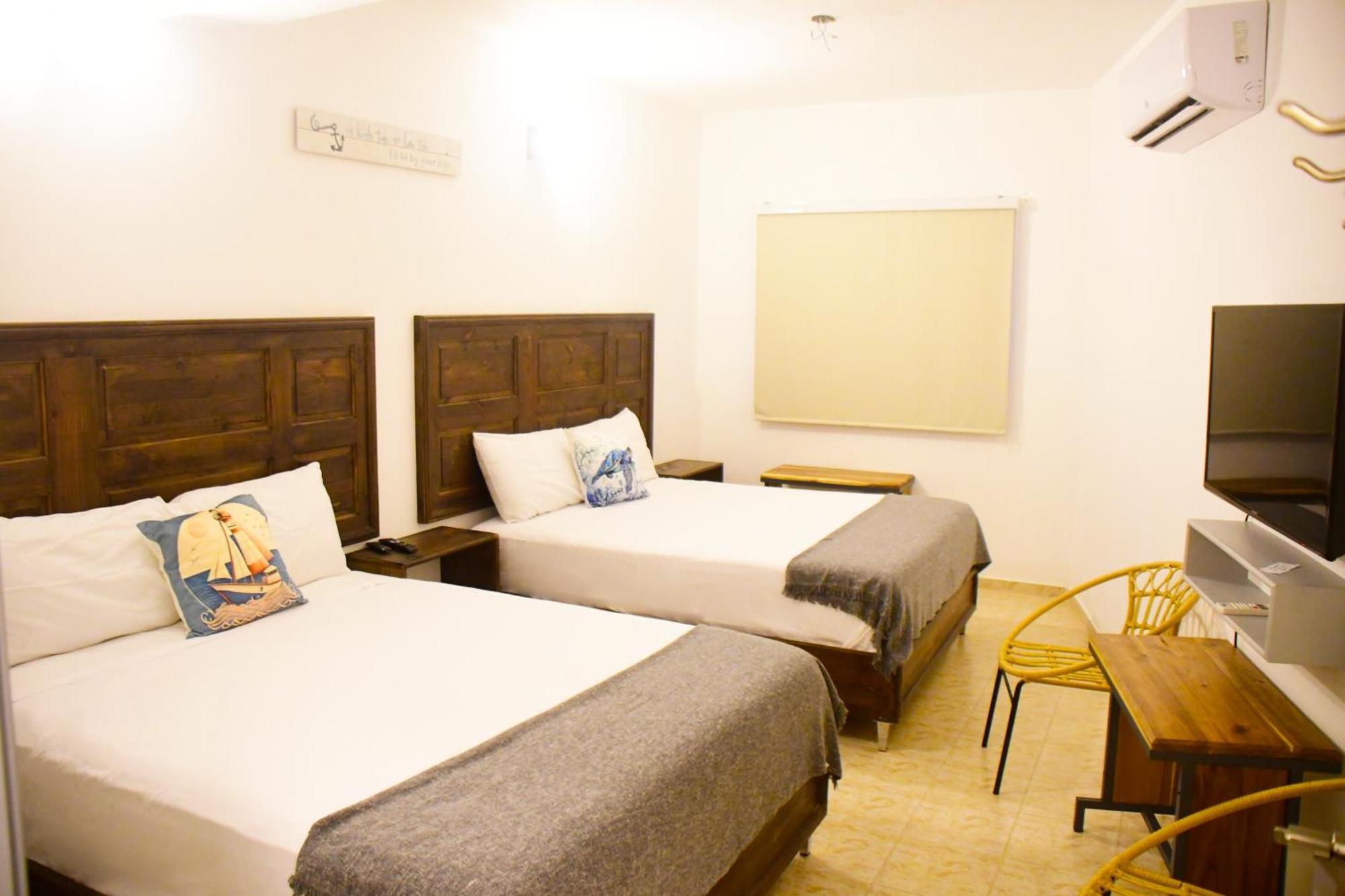 Hostal Marina Samana Exterior photo
