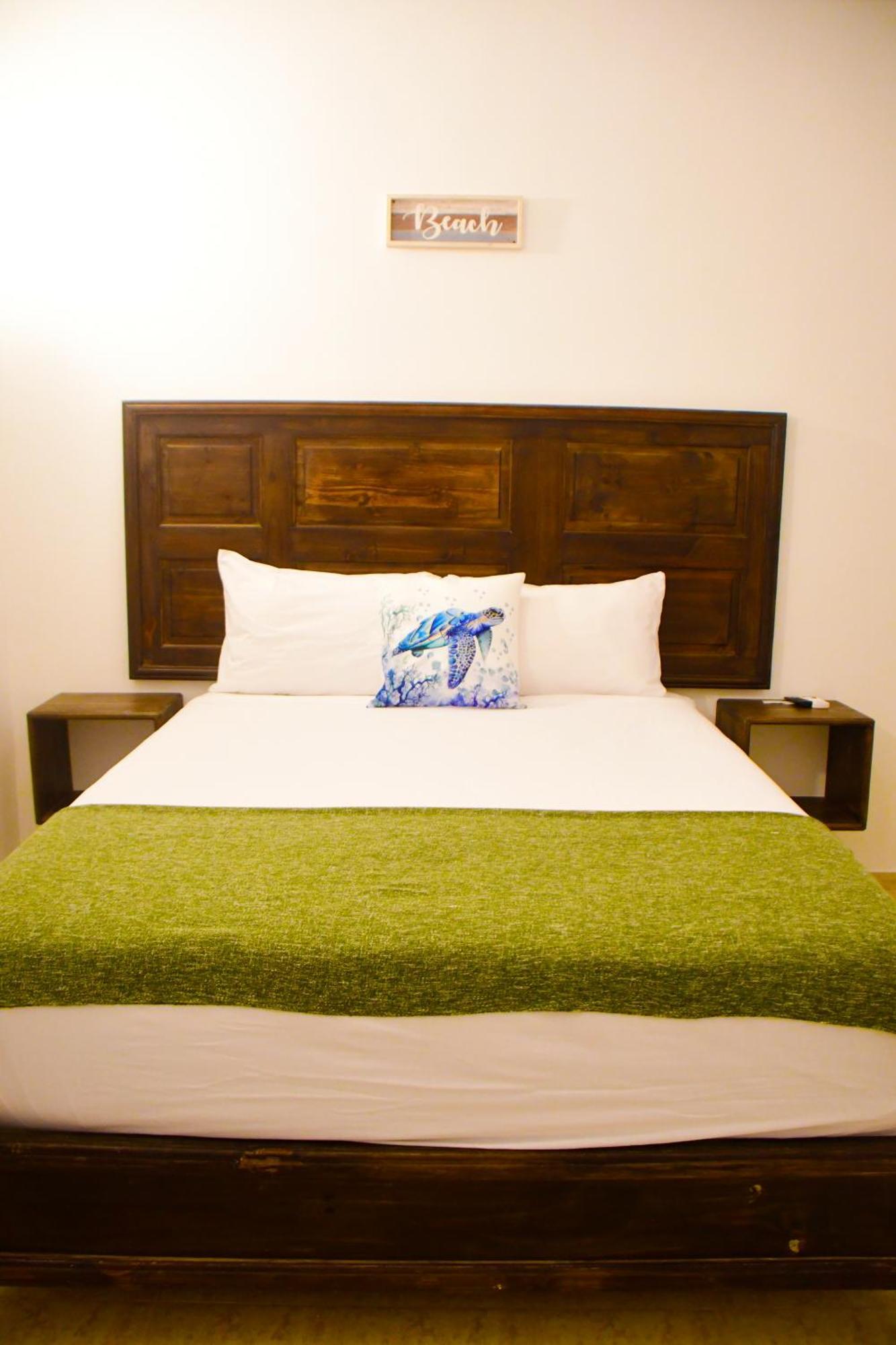 Hostal Marina Samana Exterior photo